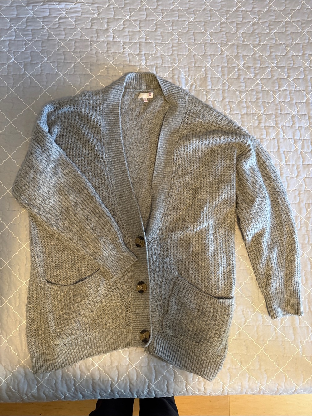 SO Gray Button-Front Knit Cardigan with Pockets